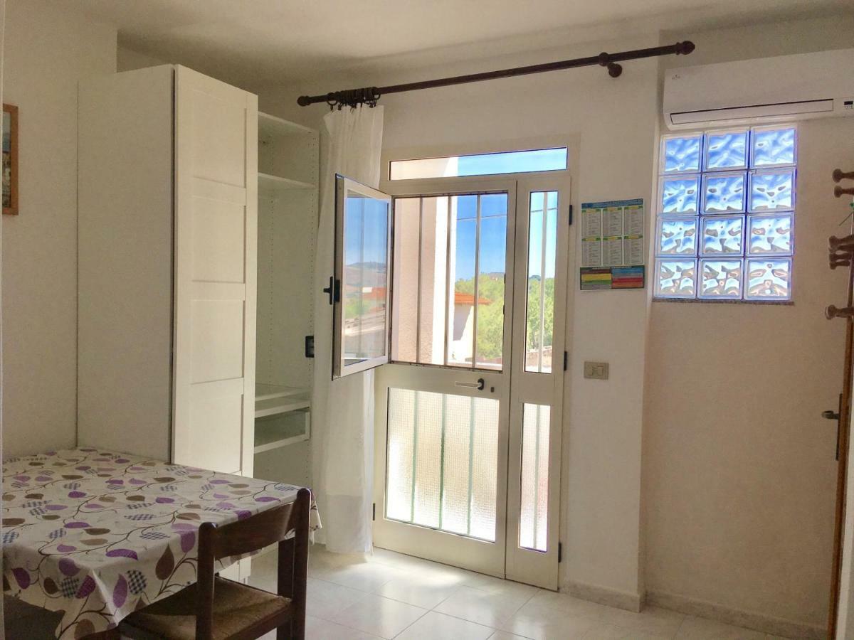 Apartamento Monolocale Loredana Tergu Exterior foto